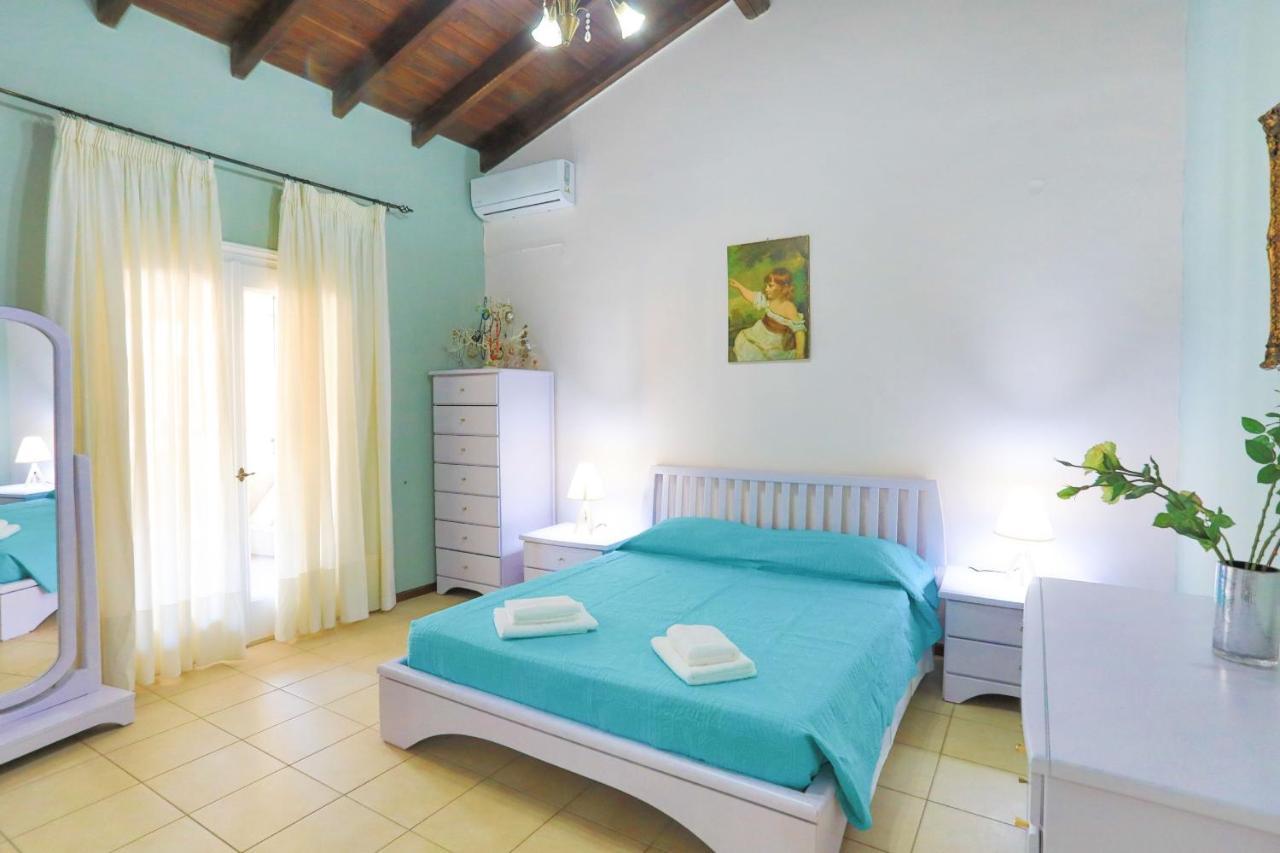 La Casa Del Postino